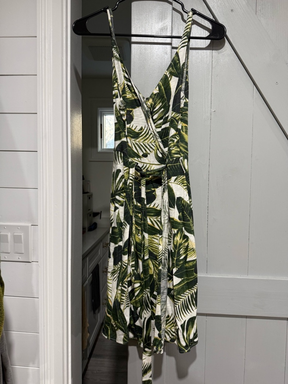 H&M Green and White Tropical Print Midi Dress